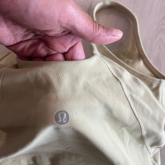 Lululemon women’s sports bra size 0 - Picture 5 of 6